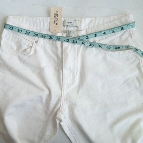 Forever 21 White Jeans Ripped Knee Women's Size 28 - Picture 4 of 16